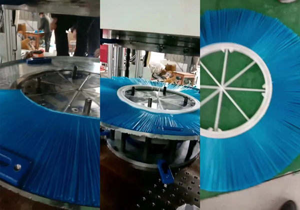 環(huán)衛(wèi)刷立式注塑機(jī)